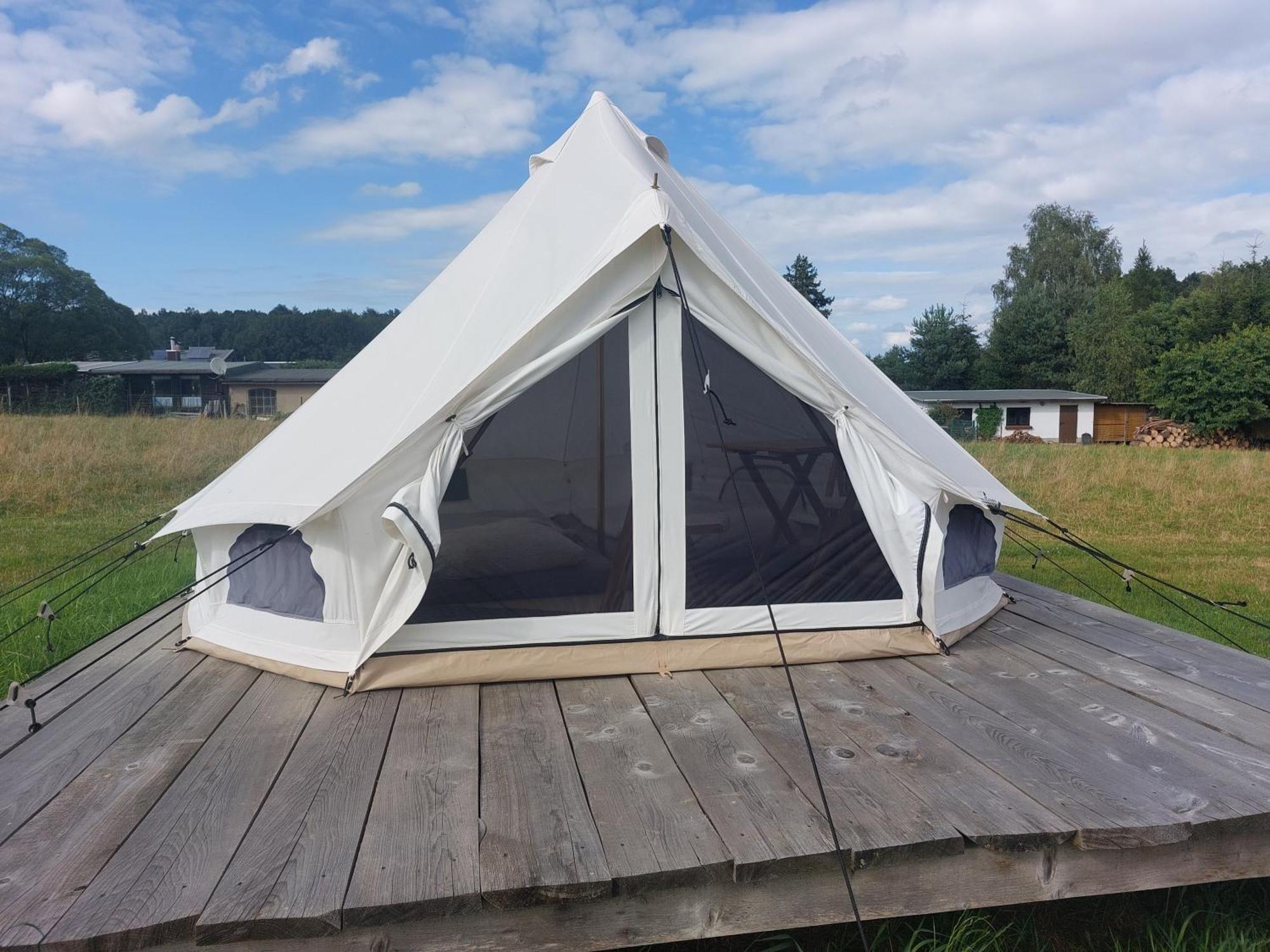 Autark Clamping Camp Hotel Durrhennersdorf Exterior foto